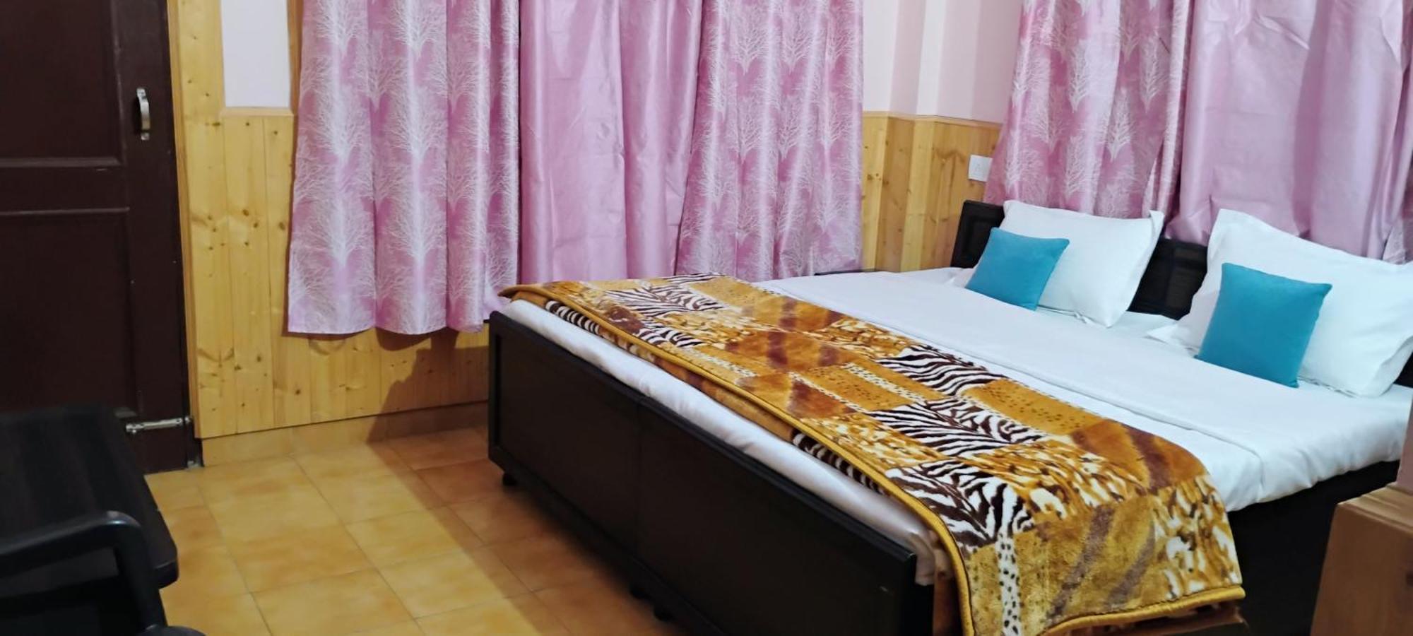 Thakur Homes- Couple And Family Friendly Homestay Shimla Dış mekan fotoğraf